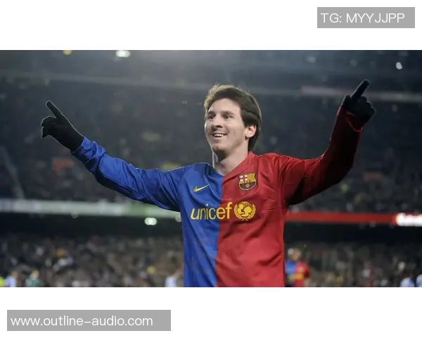 印度足球明星梅西的独特服饰风格与时尚魅力解析 印度足球明星梅西的独特服饰风格与时尚魅力解析